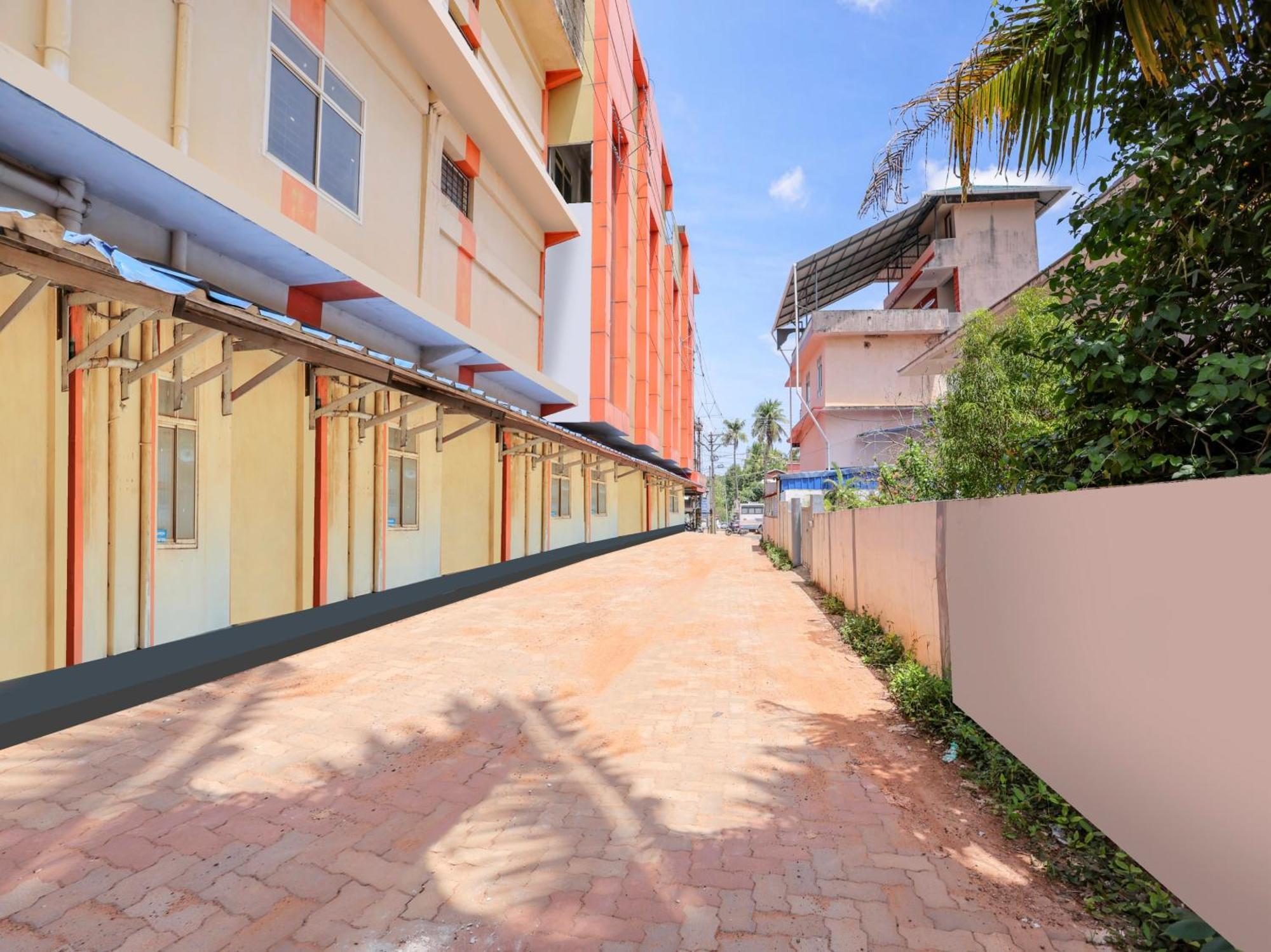 Hotel O Nila Tourist Home Thiruvananthapuram Esterno foto