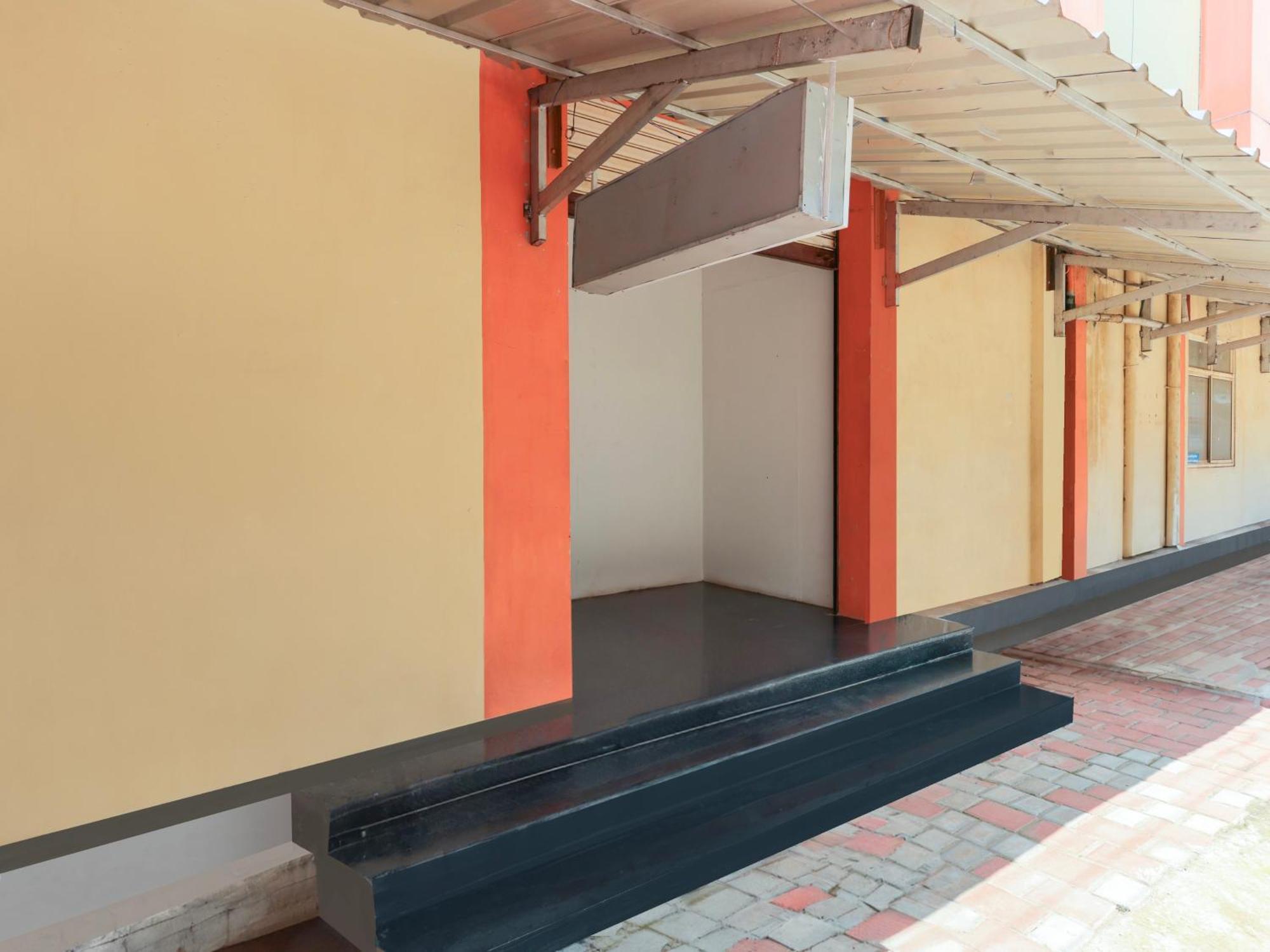 Hotel O Nila Tourist Home Thiruvananthapuram Esterno foto